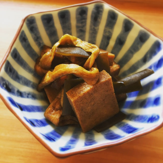 高野豆腐と芋がらの煮物