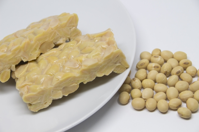 納豆とほかの食品に含まれる栄養の比較